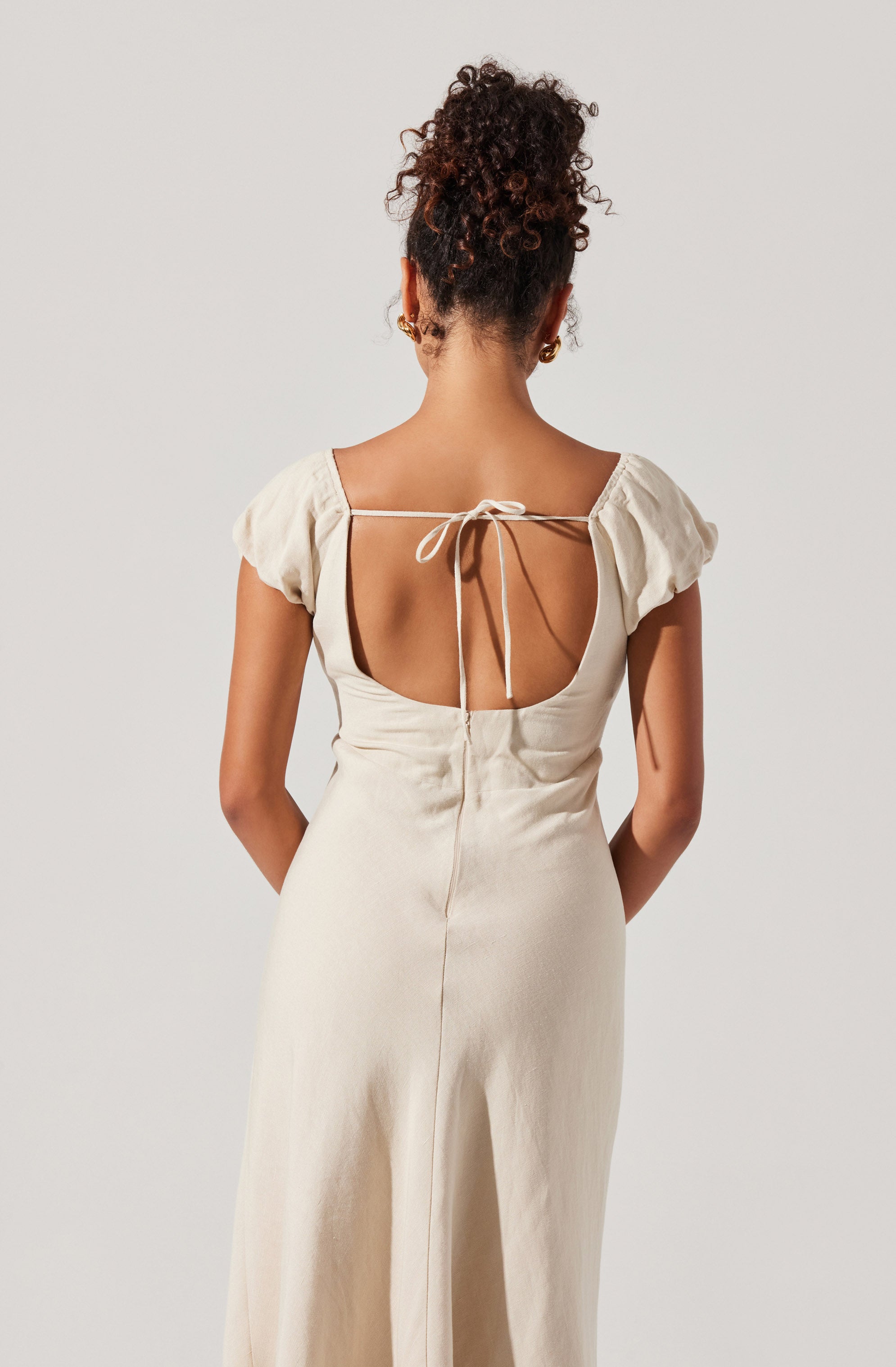 Leocadia Embroidered Puff Sleeve Dress