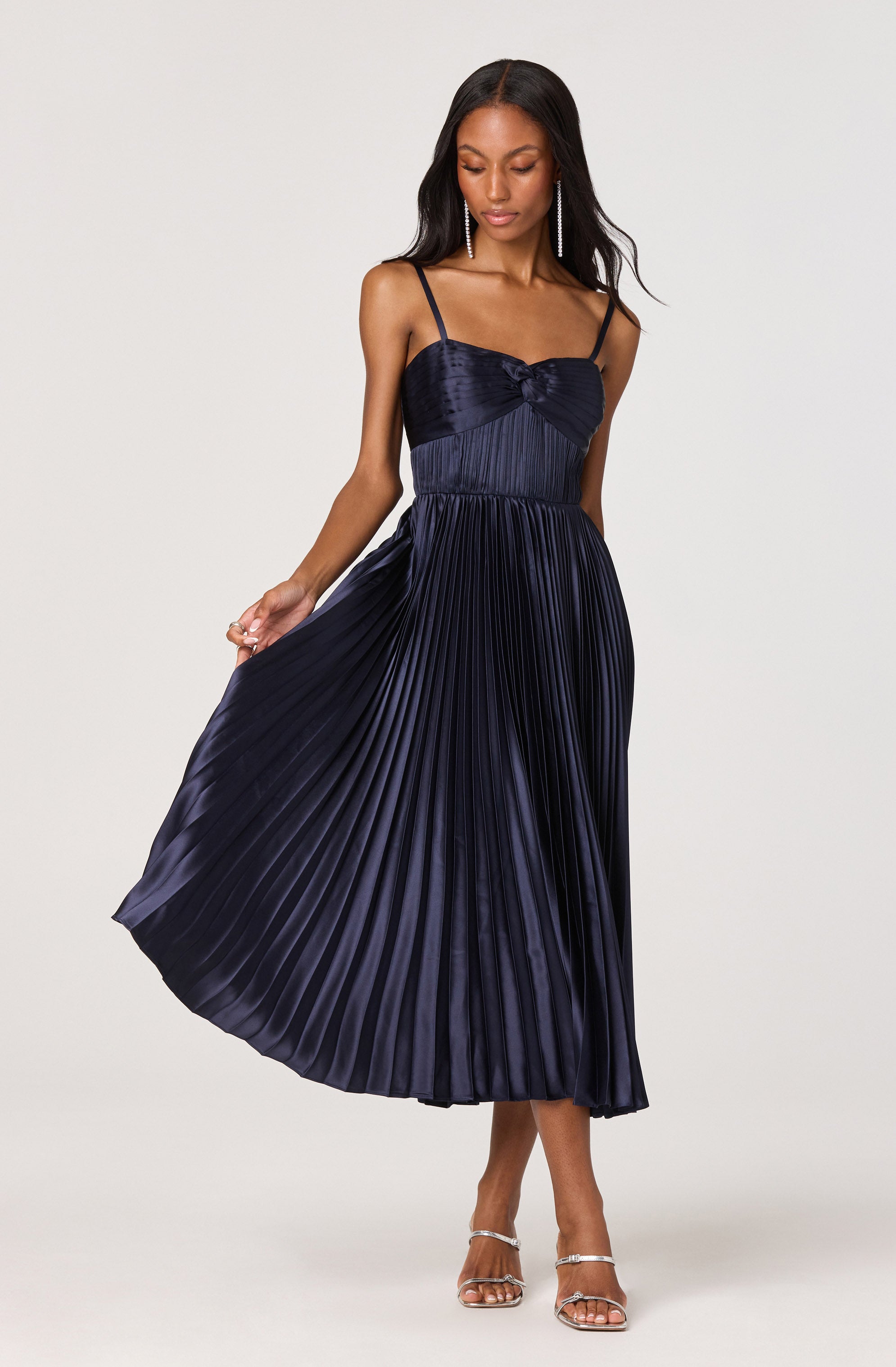 Ascella Sweetheart Pleated Midi Dress