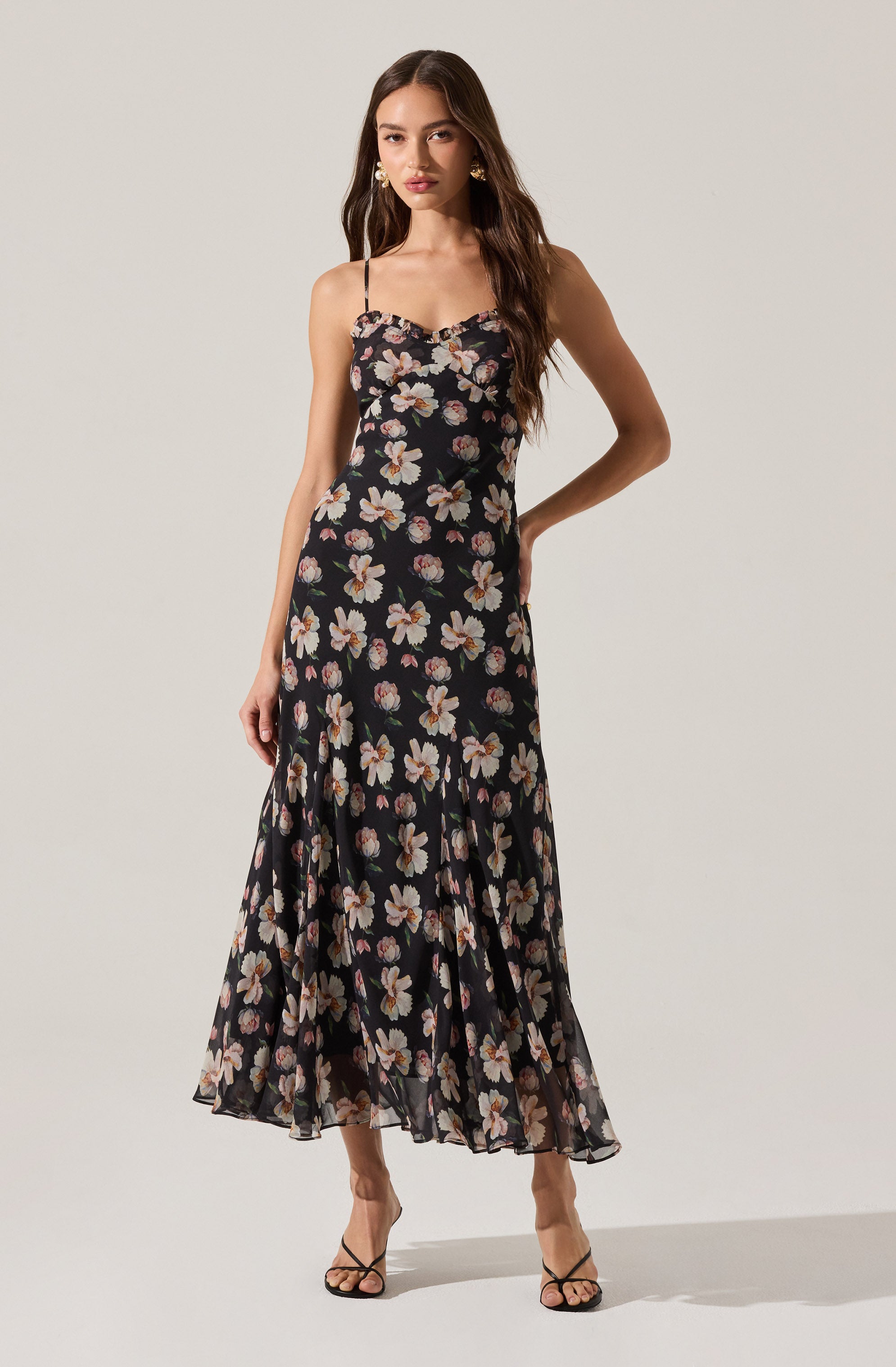 Maeryn Sweetheart Ruffle Maxi Dress