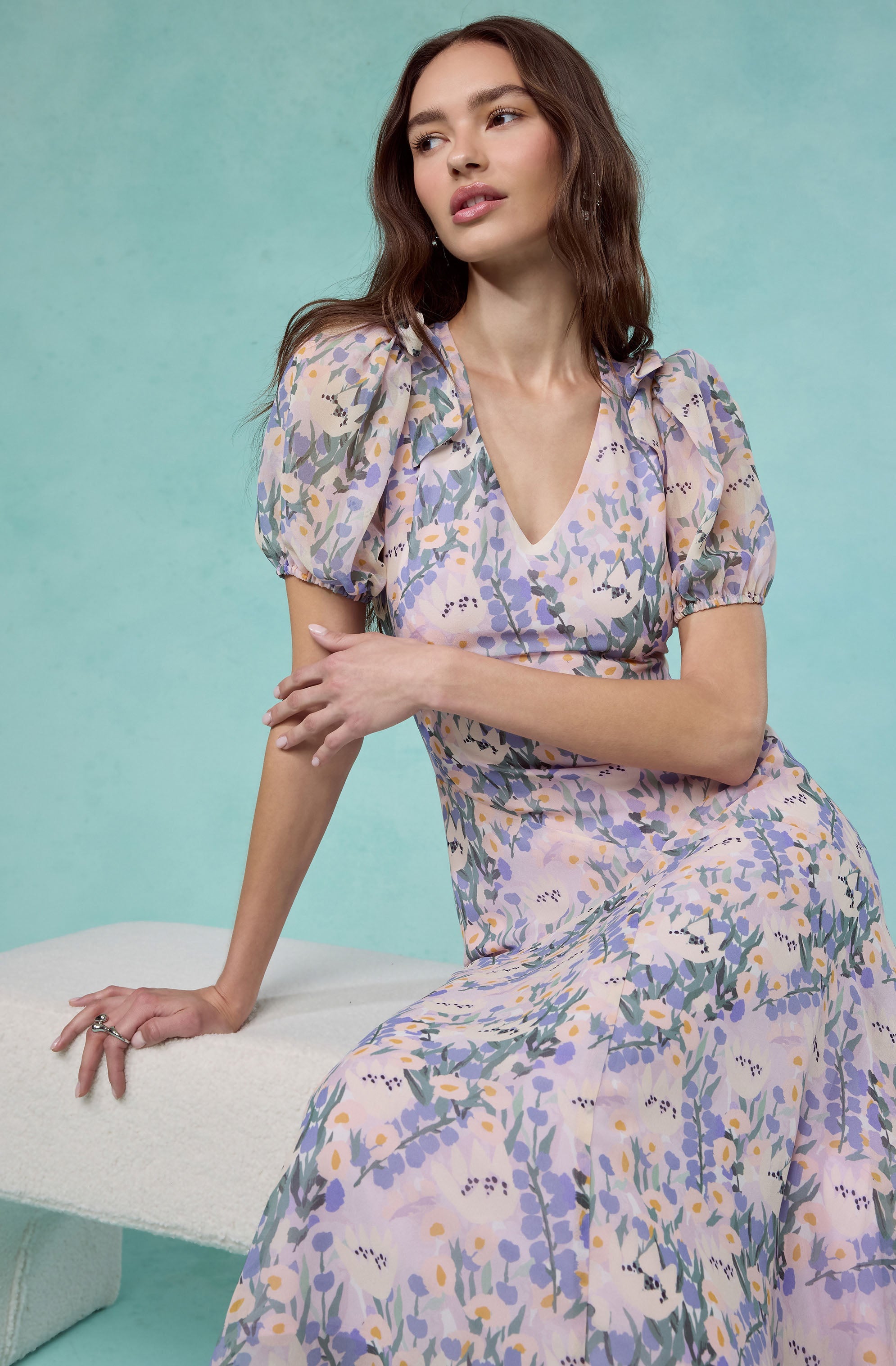 Jessenia Floral V-Neck Midi Dress