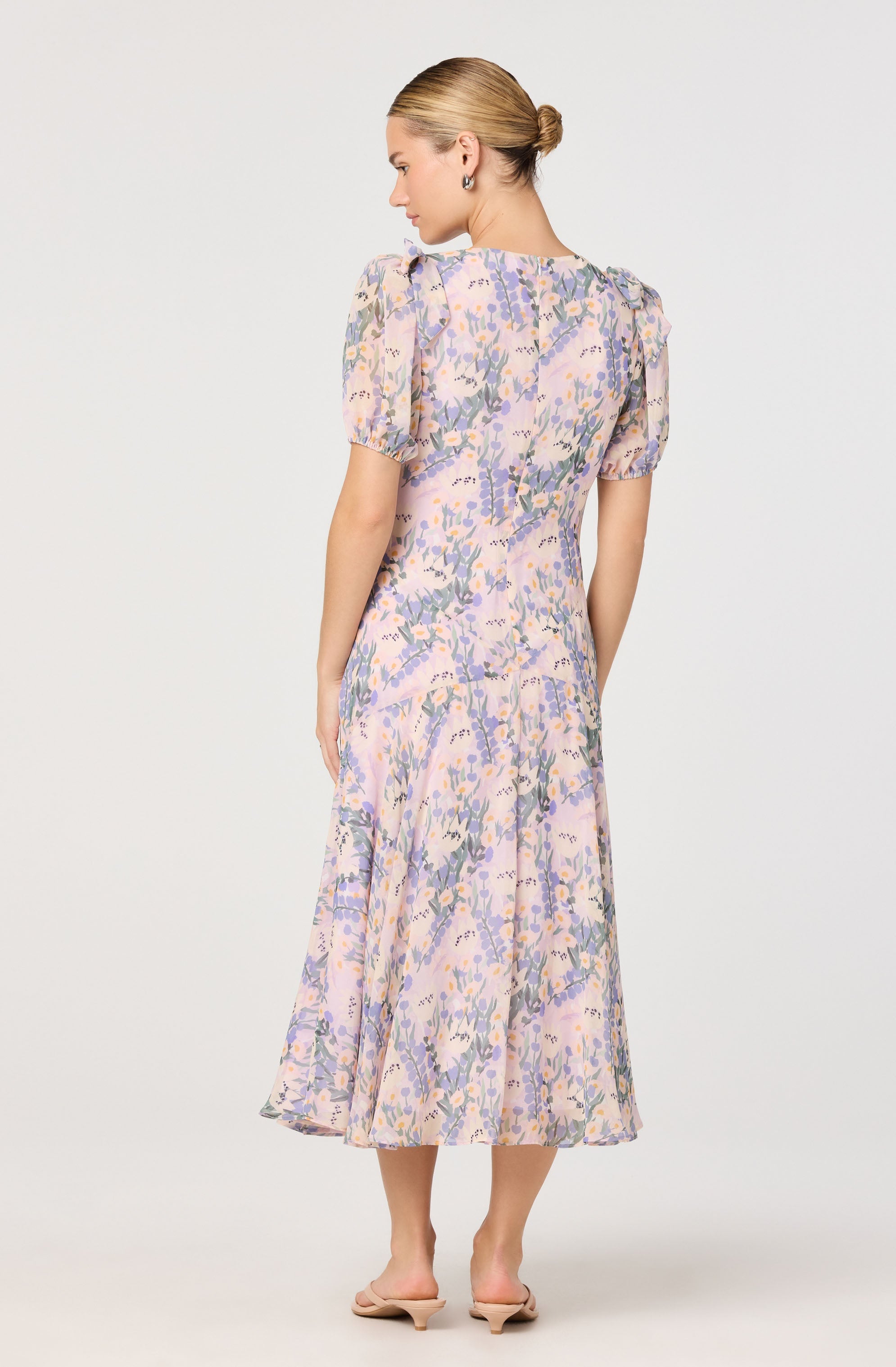 Jessenia Floral V-Neck Midi Dress