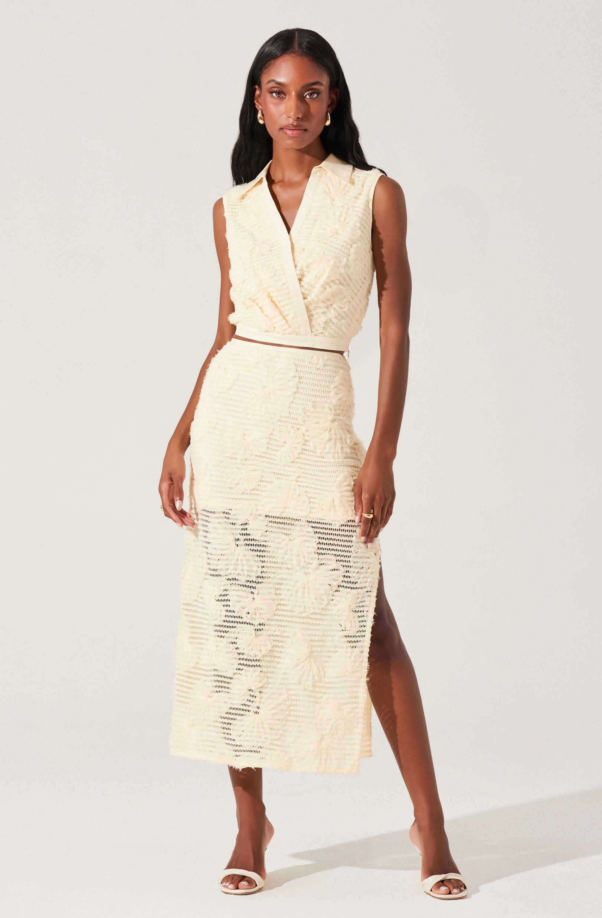 Sol Textured Floral Knit Midi Skirt