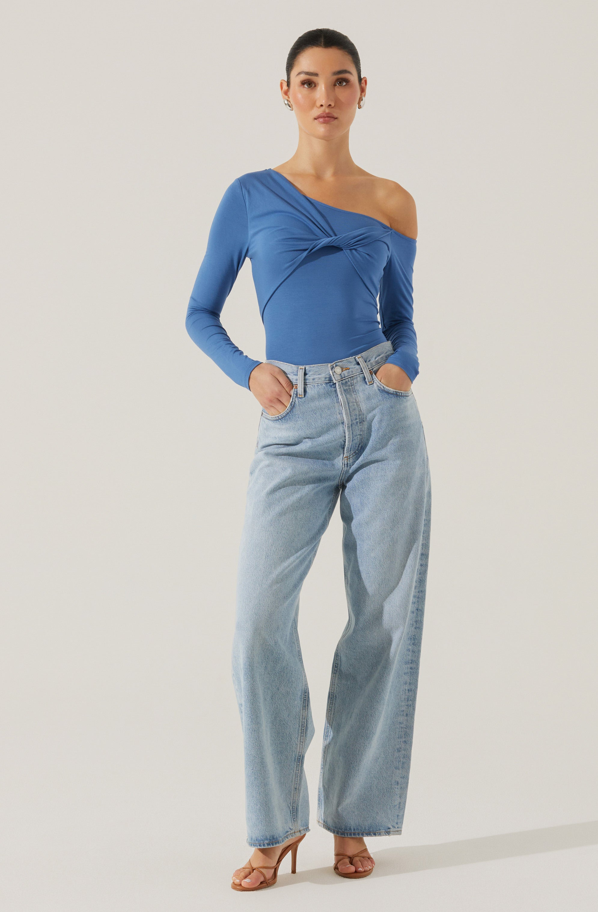 Kora Twist Front Top