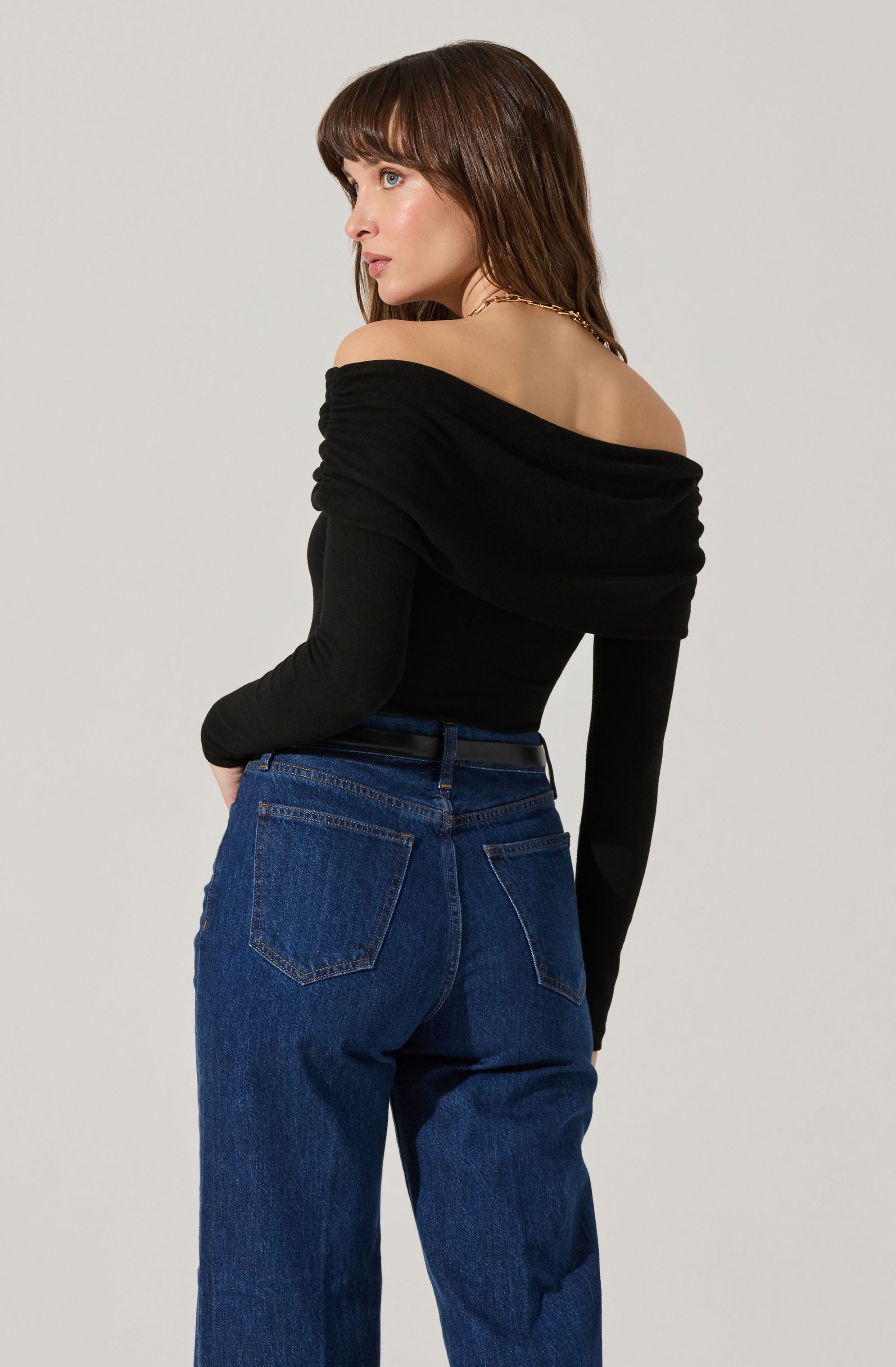 Sansa Gathered Off Shoulder Top