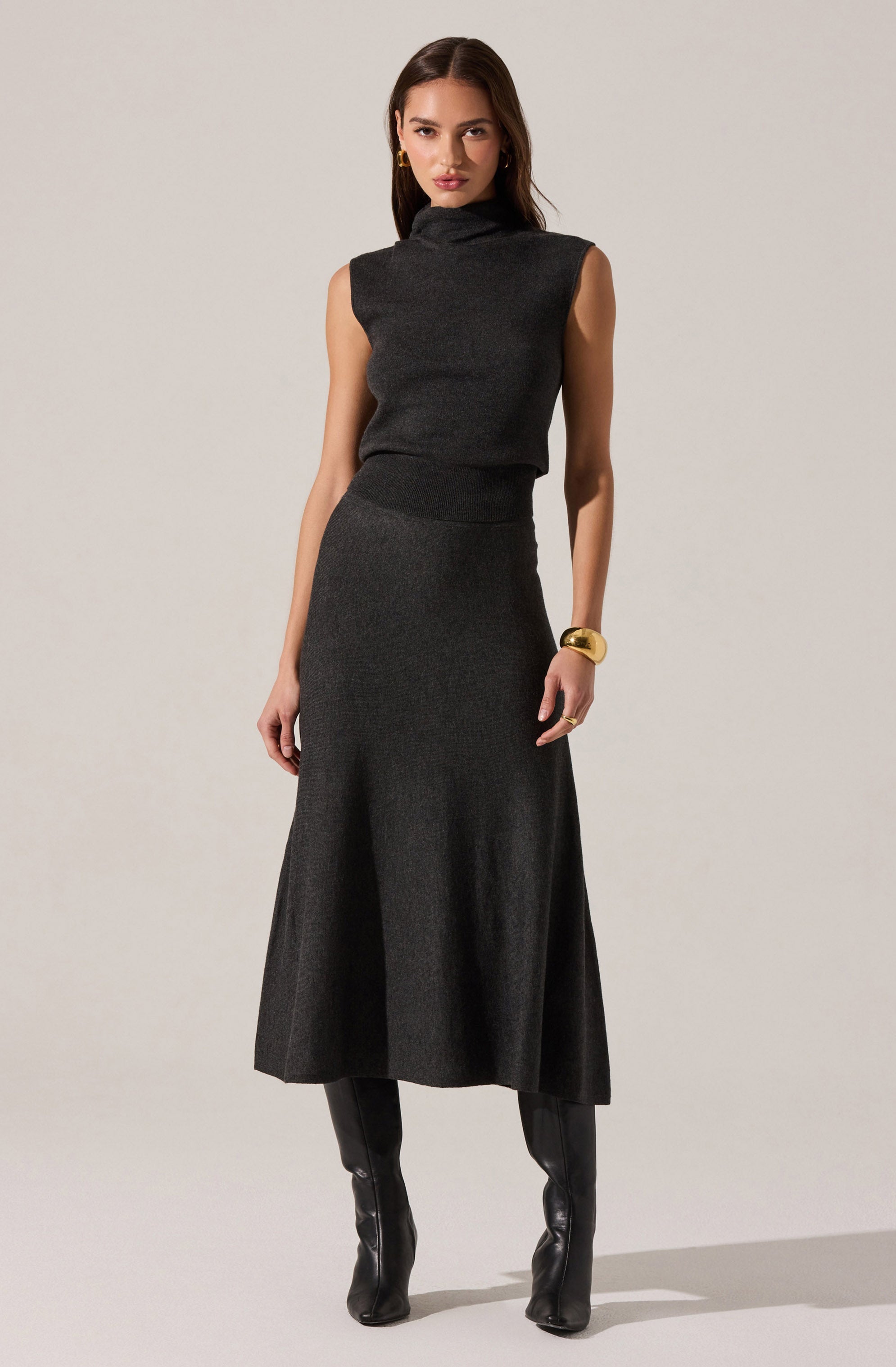 Deora Sleeveless Mock Neck Sweater