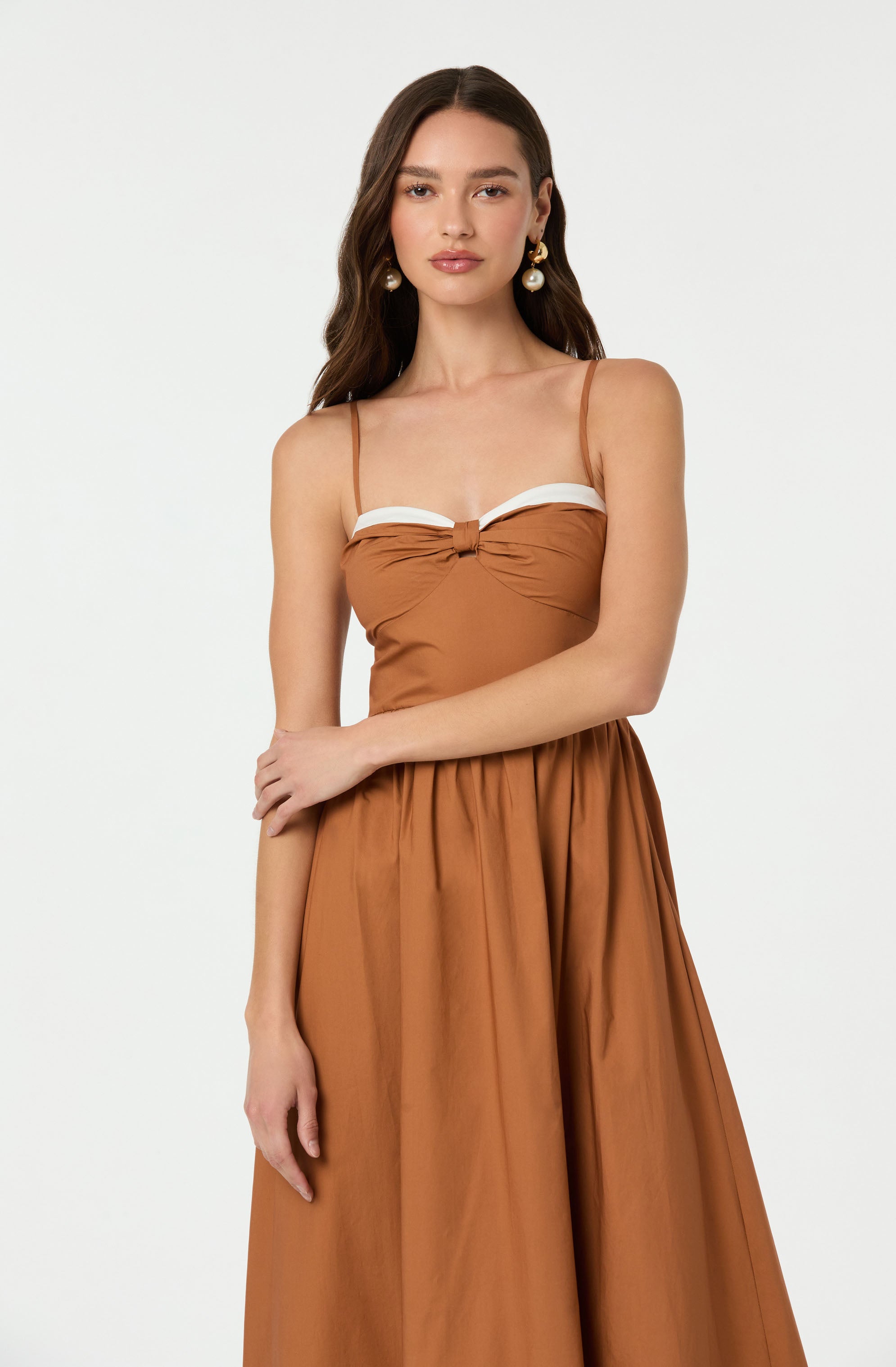 Contrast Sweetheart Midi Dress
