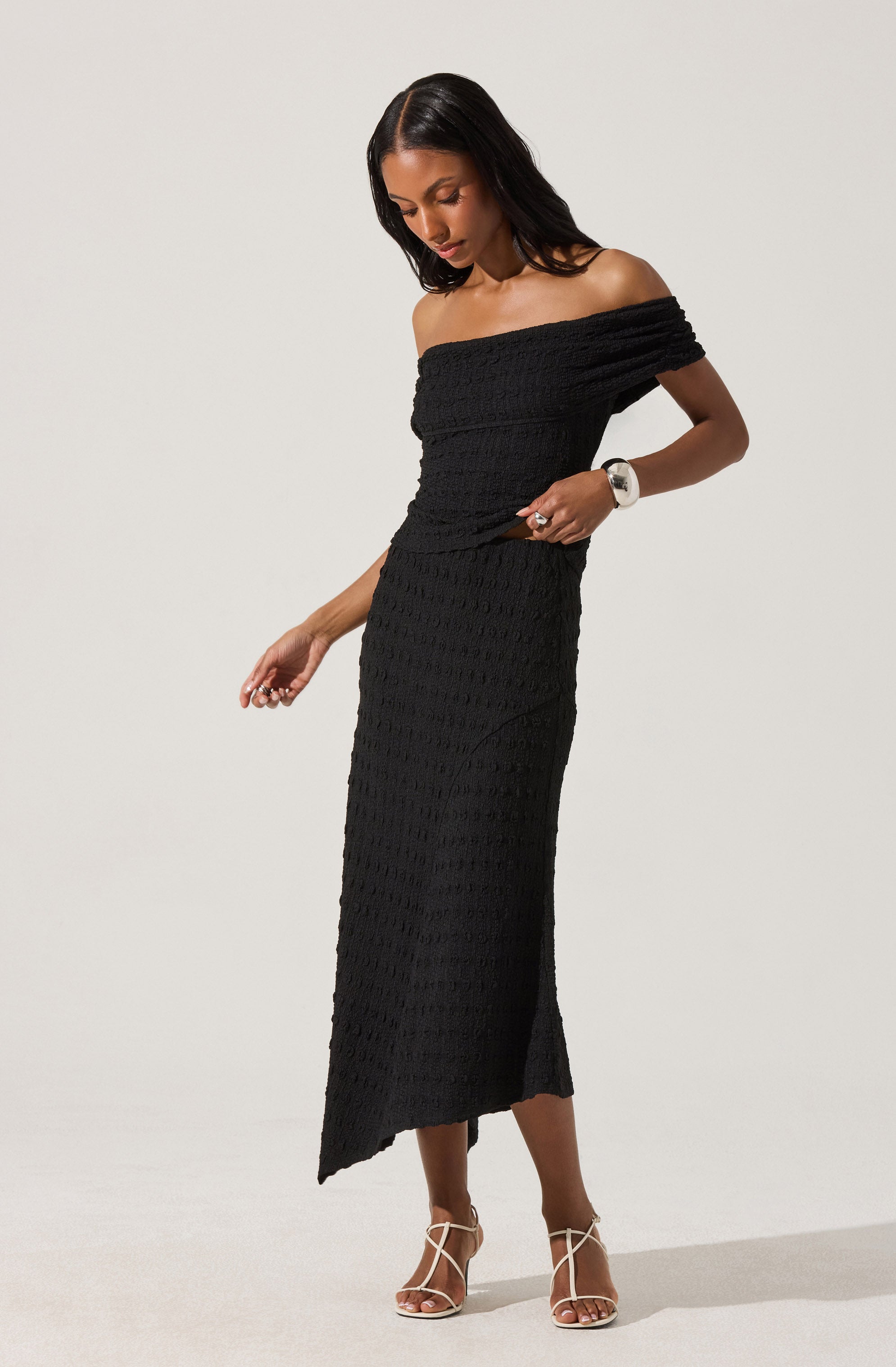 Textured Asymmetric Knit Skirt