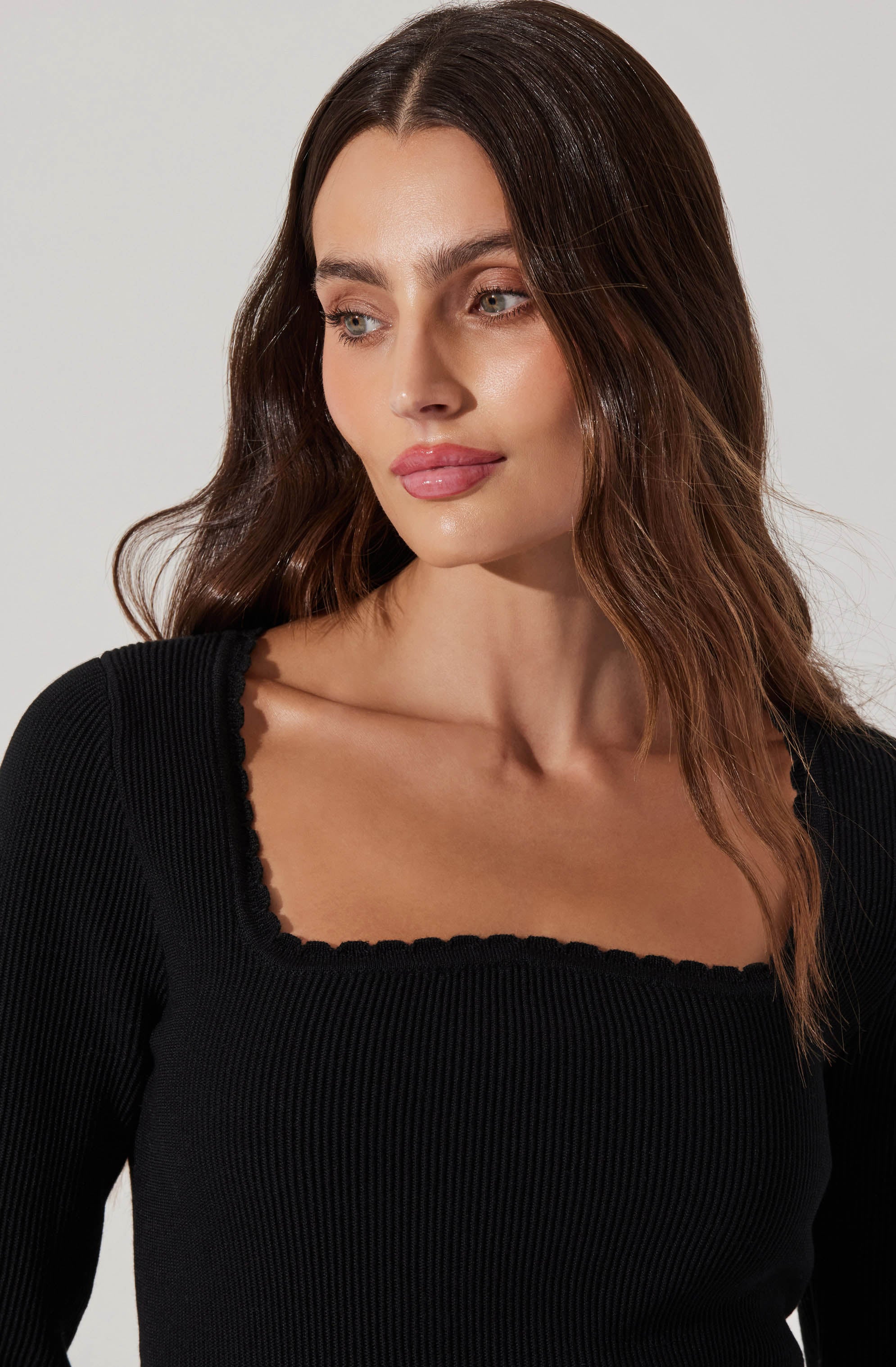 Scallop Trim Ribbed Knit Top