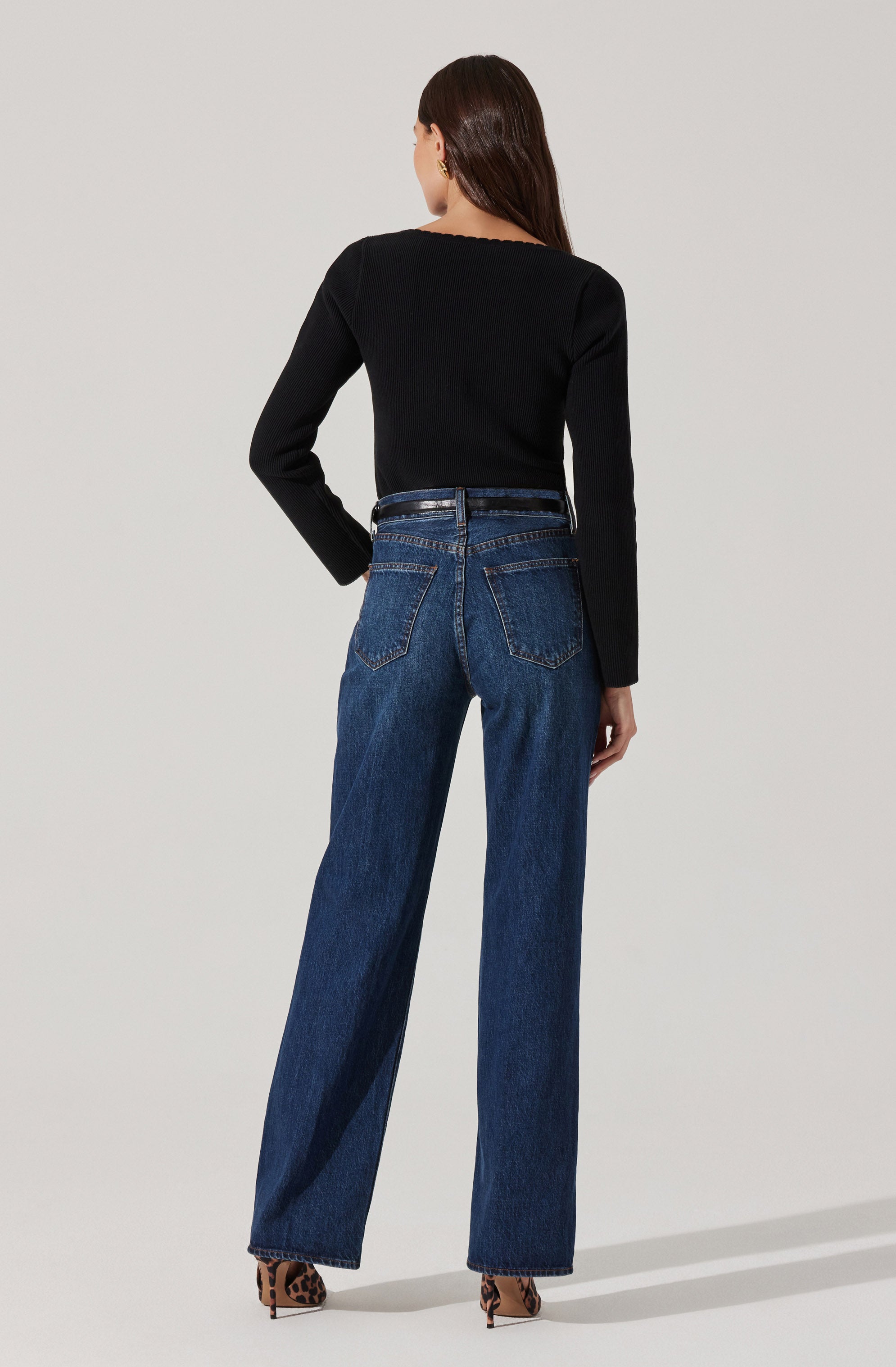 Scallop Trim Ribbed Knit Top