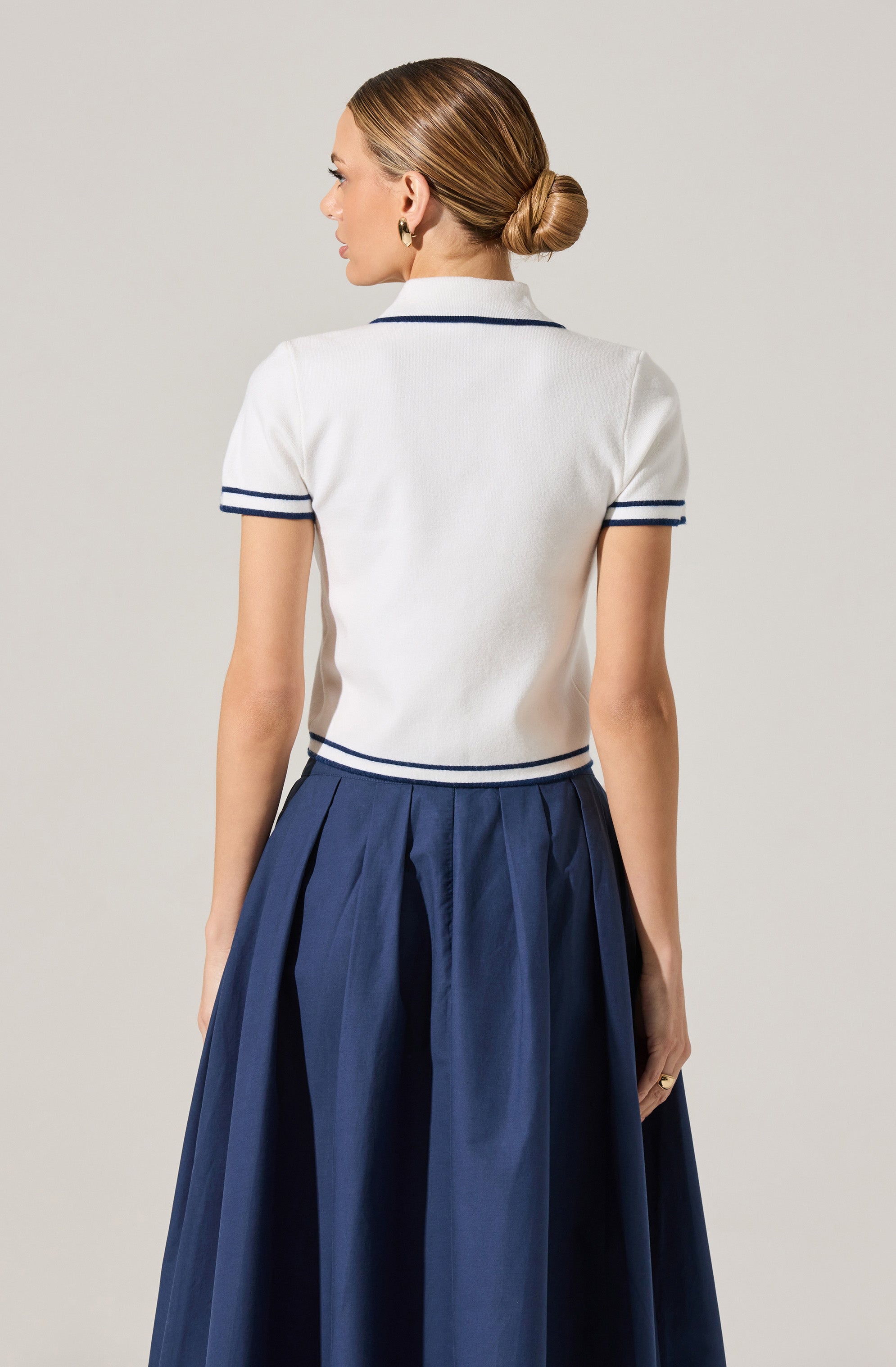 Contrast Trim Cropped Sweater