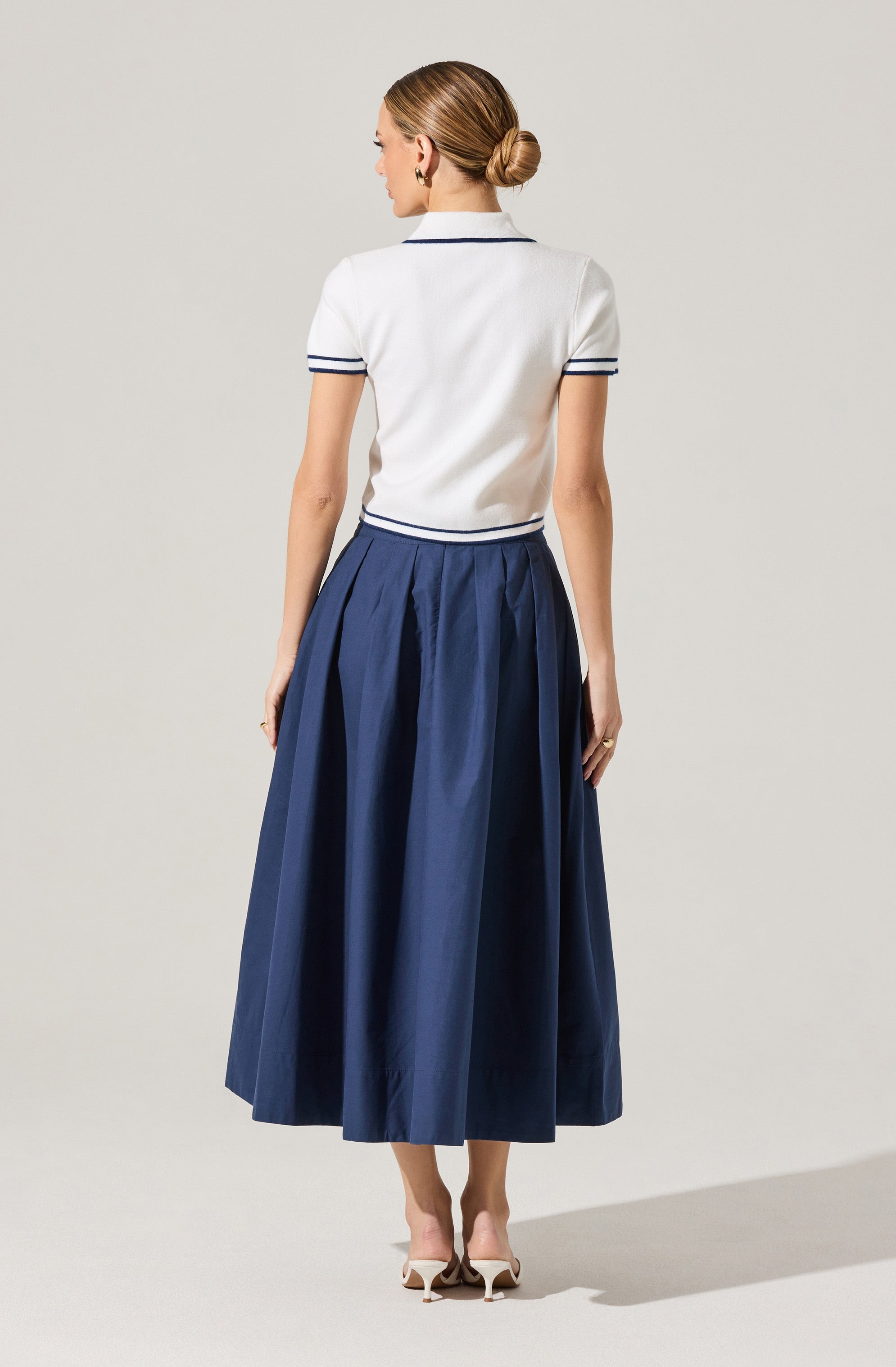 Contrast Trim Cropped Sweater