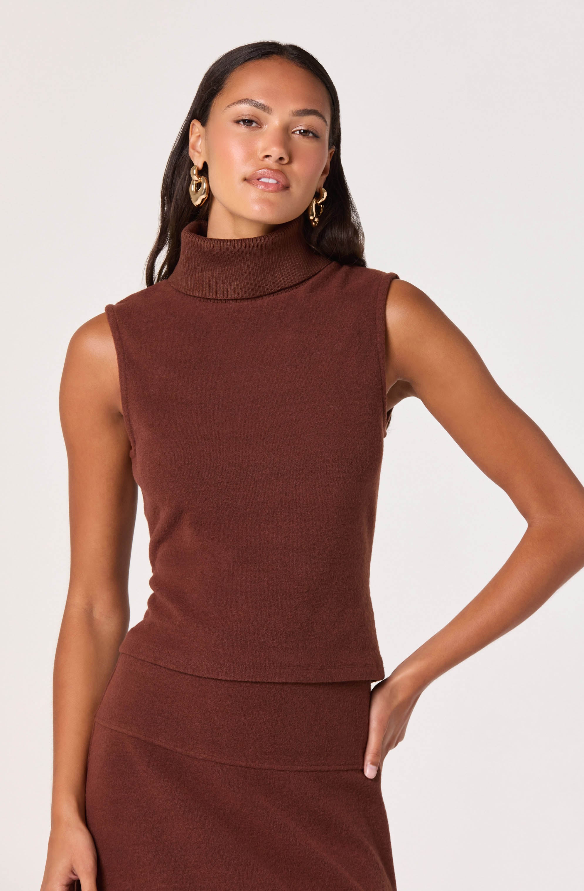 Sleeveless Knit Turtleneck Top