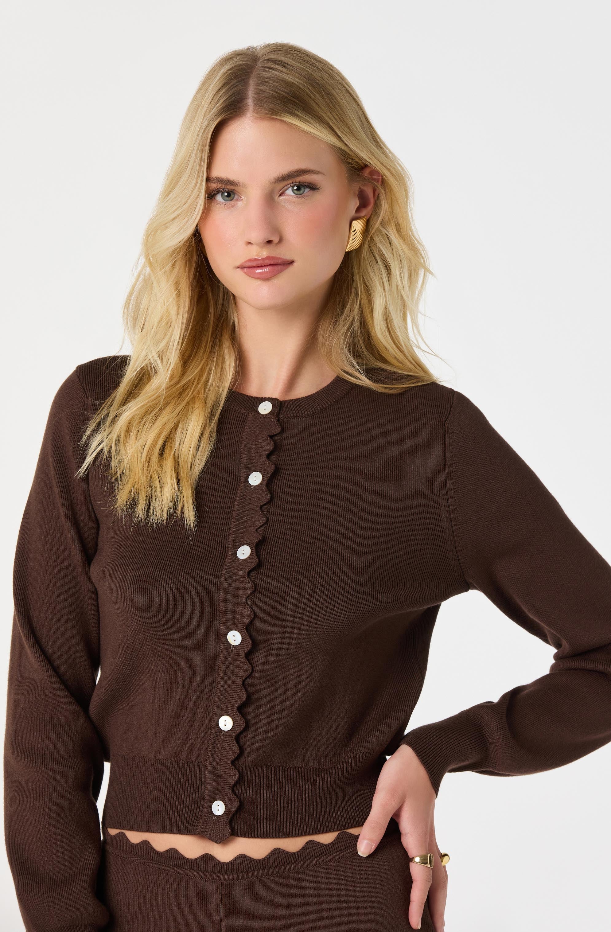 Scalloped Crewneck Cardigan